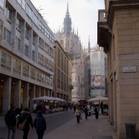 Corso Vittorio Emaulele II a v pozadí Duomo di Milano