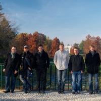 Zahrady Castello Sforzesco a parta podruhé - opět z leva : Petr, Lukáš, Theoš, Honza, Ivo, Tom