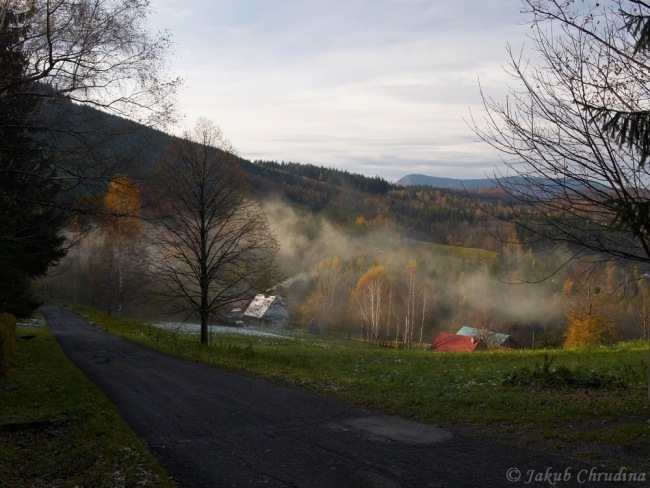 Těsně nad Ostravicí - ze zimy krásný podzim...