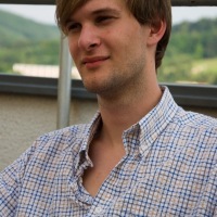 Kavárenští povaleči I. - Tom